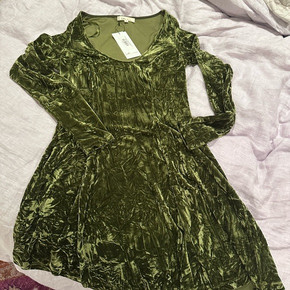 Little Lies Crushed Velvet Dress - Picture 5 of 9